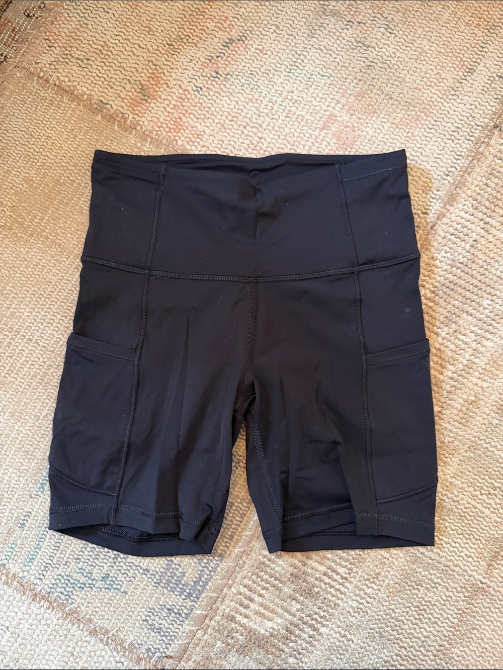 lululemon athletica Fast and Free 6" High-Rise Bike Shorts - Black - Picture 8 of 8